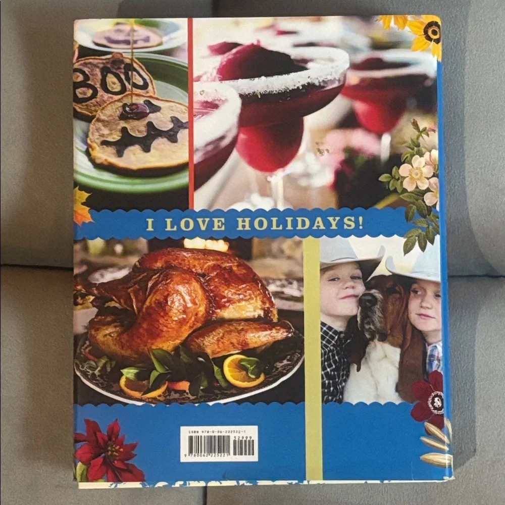 The Pioneer Woman Cooks: A Year of Holidays by Ree Drummond